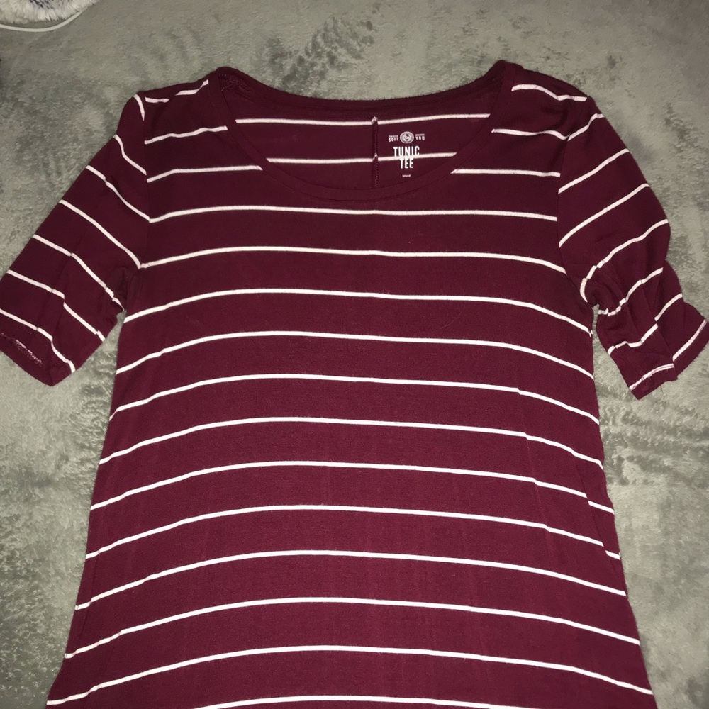 maroon tunic tee